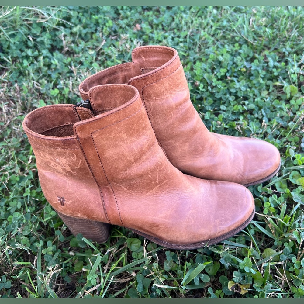 Frye Zip Ankle Booties Womens Brown Leather Size 8B